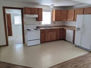 Building Photo - 1456 Bebeau Ln