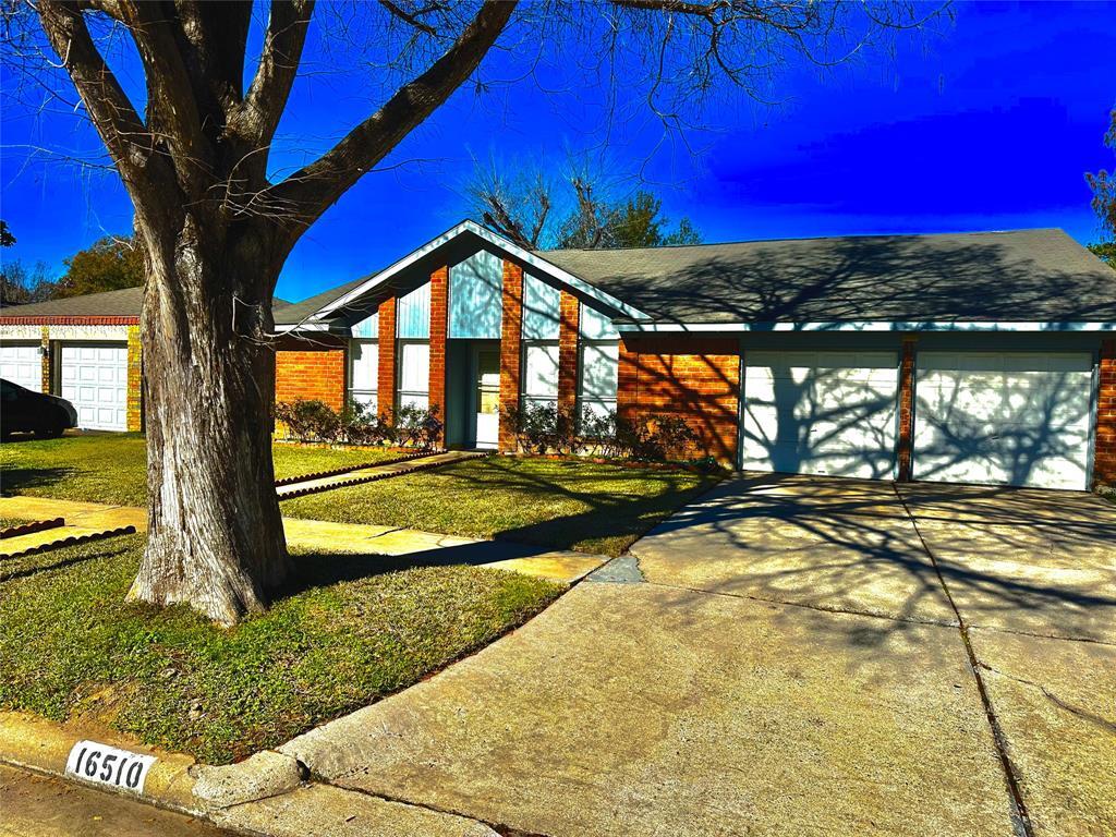 Primary Photo - 16510 Loch Maree Ln