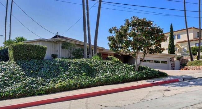 Foto del edificio - 3125 Qualtrough St