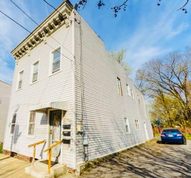 Building Photo - 59 Ontario St