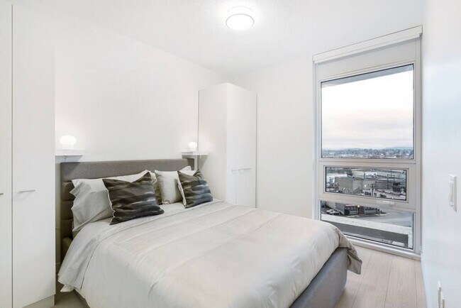 Photo du bâtiment - 180 E 2nd Ave