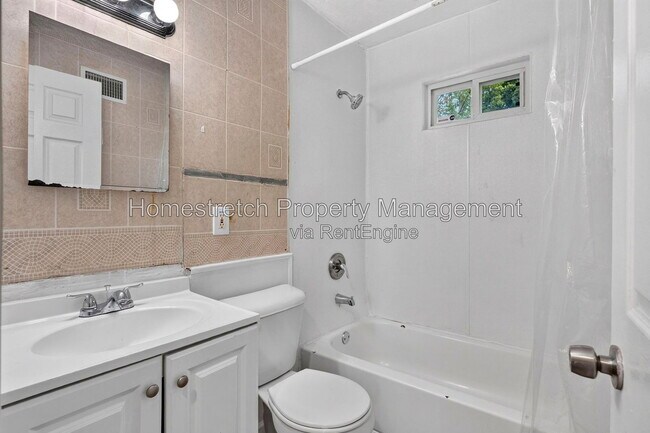 Foto del edificio - 10512 Earl Dr