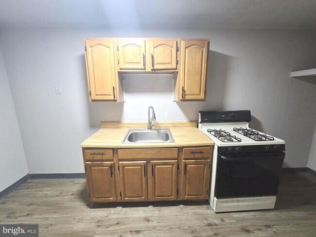 Foto del edificio - 2120 E Cheltenham Ave