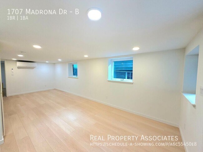 Photo - 1707 Madrona Dr Apartment