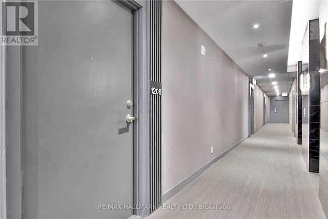 Building Photo - 5 Buttermill Ave.