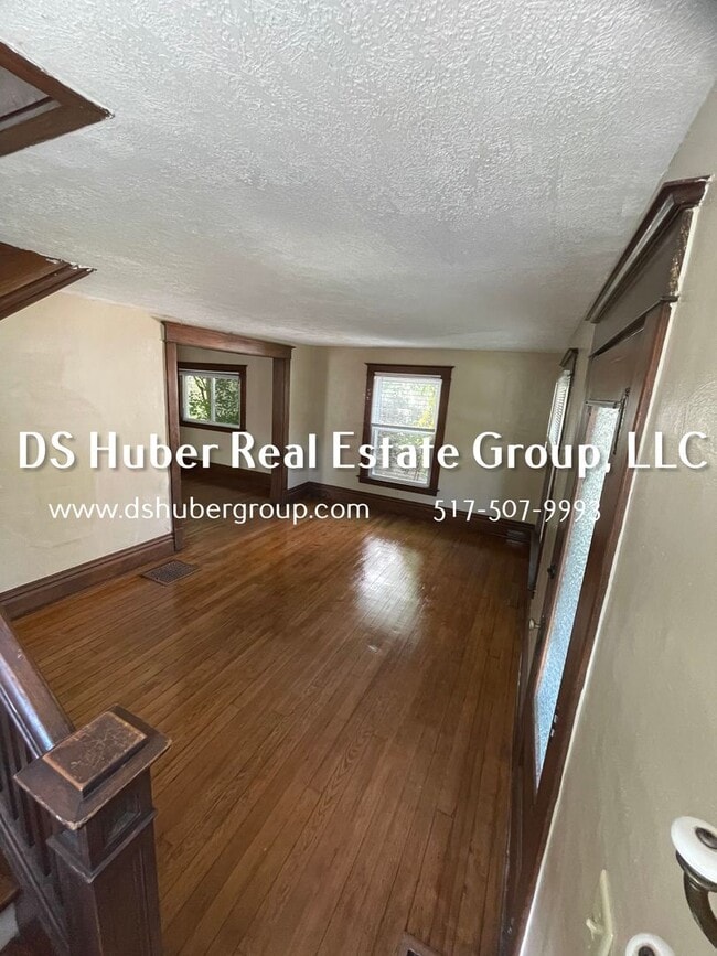 Building Photo - 132 S Magnolia Ave