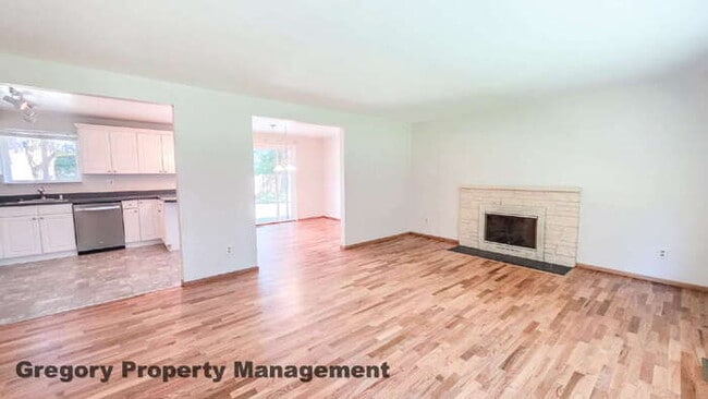 Foto del edificio - Edmonds Rambler – Prime Location & large back yard!