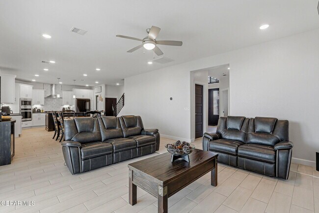 Foto del edificio - 13054 Grantham Ln