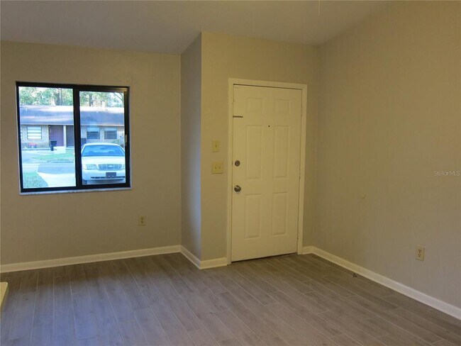 Foto del edificio - 7019 SW 21st Ln