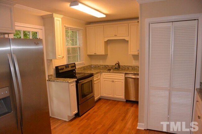 Building Photo - 1611 Bickett Blvd