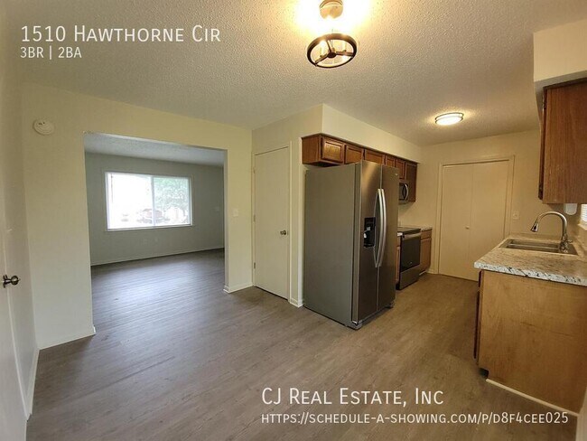 Foto del edificio - 1510 Hawthorne Cir
