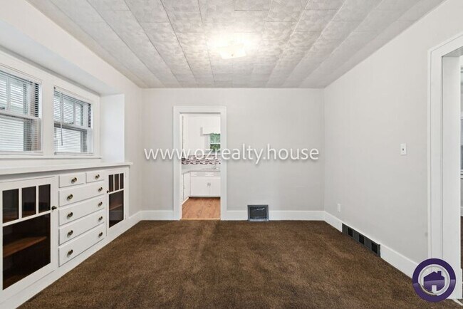 Foto del edificio - 1727 Berkshire Pl