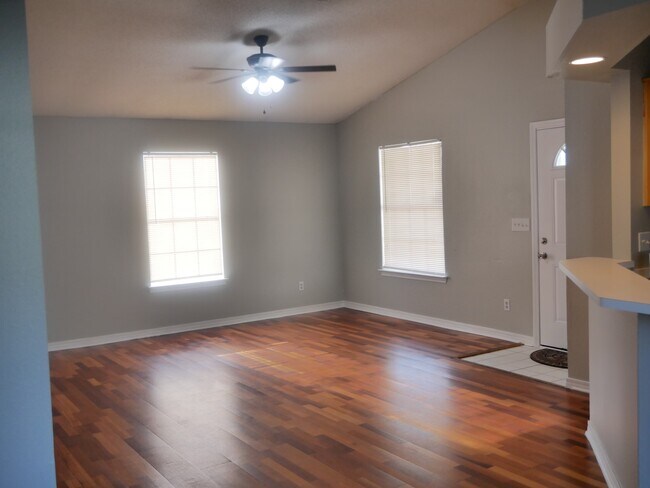 Living Area - 441 Hilburn Ln