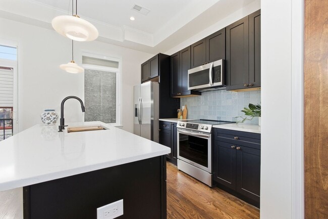 Photo - 2926 W Oxford St Apartment