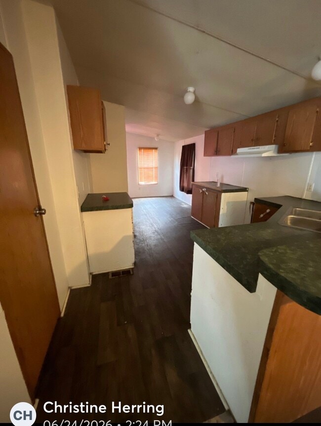 Foto del edificio - 1108 Cartrell Brown Dr