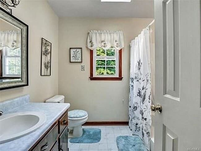 Building Photo - 3 Bed 2.5 bath Deer Run Subdivision-Chesterfield