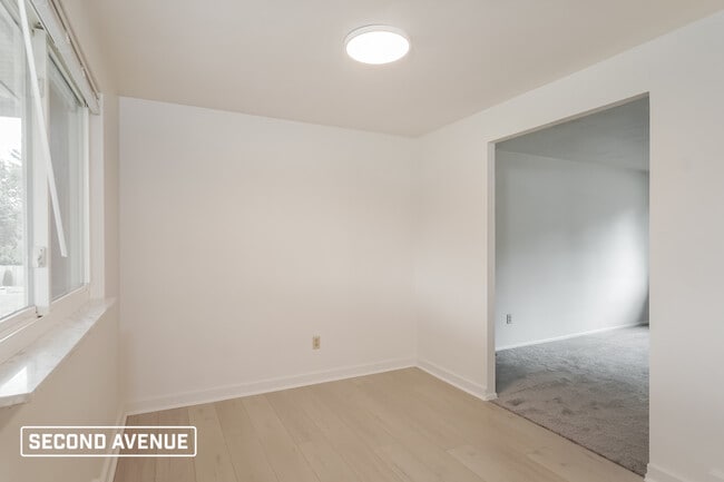 Foto del edificio - 716 Bittersweet Rd