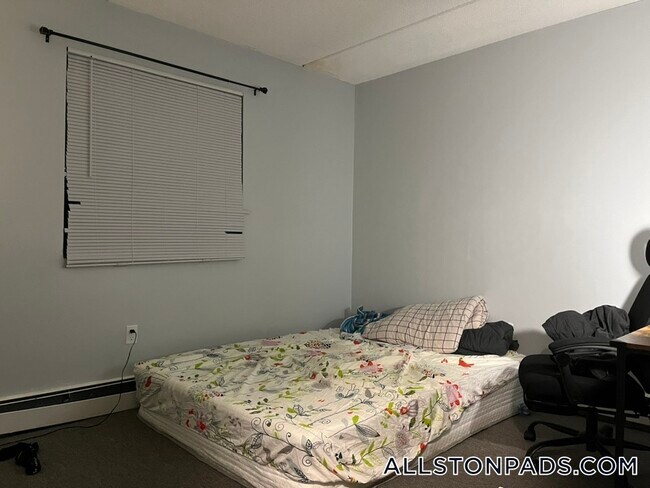 Building Photo - 80 Gardner St