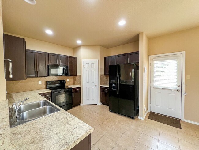 Foto del edificio - 6010 Upland View