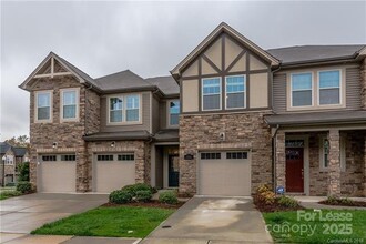Building Photo - 7334 Dulnian Wy