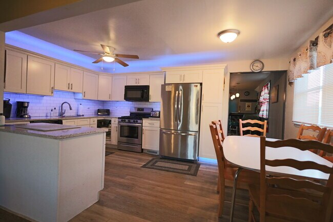 Foto del edificio - 102 30th St S