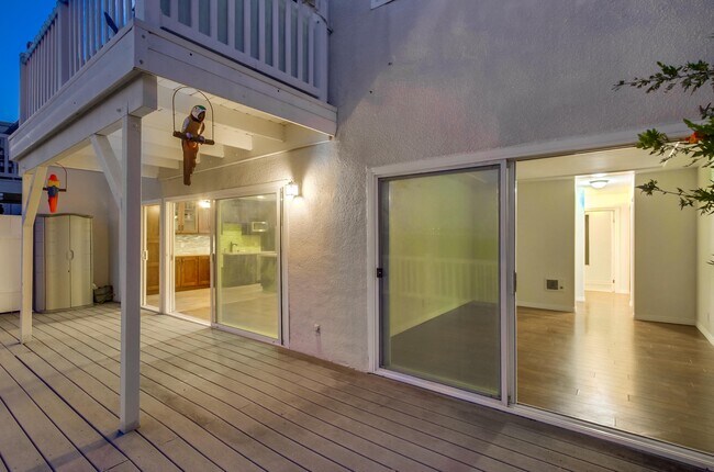 Building Photo - 3997 Crown Point Dr