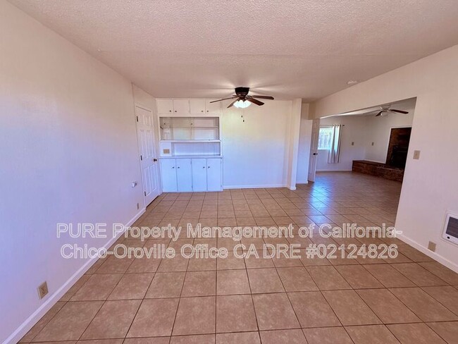 Foto del edificio - 7701 Molinos Ave