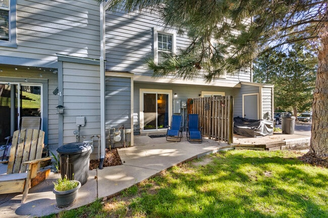 Foto del edificio - 3556 Queen Anne Way