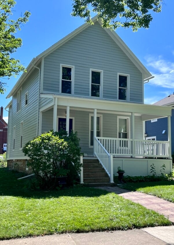 201 S Vine St, Hinsdale, IL 60521 House Rental in Hinsdale, IL