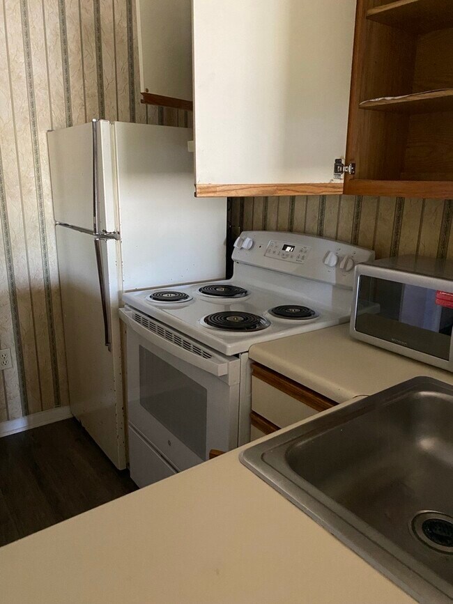 Foto del edificio - 1600 Park Cir