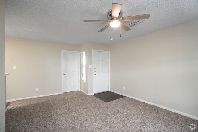 2BR, 2BA - 834SF - Living Room - The Sundance Apartments