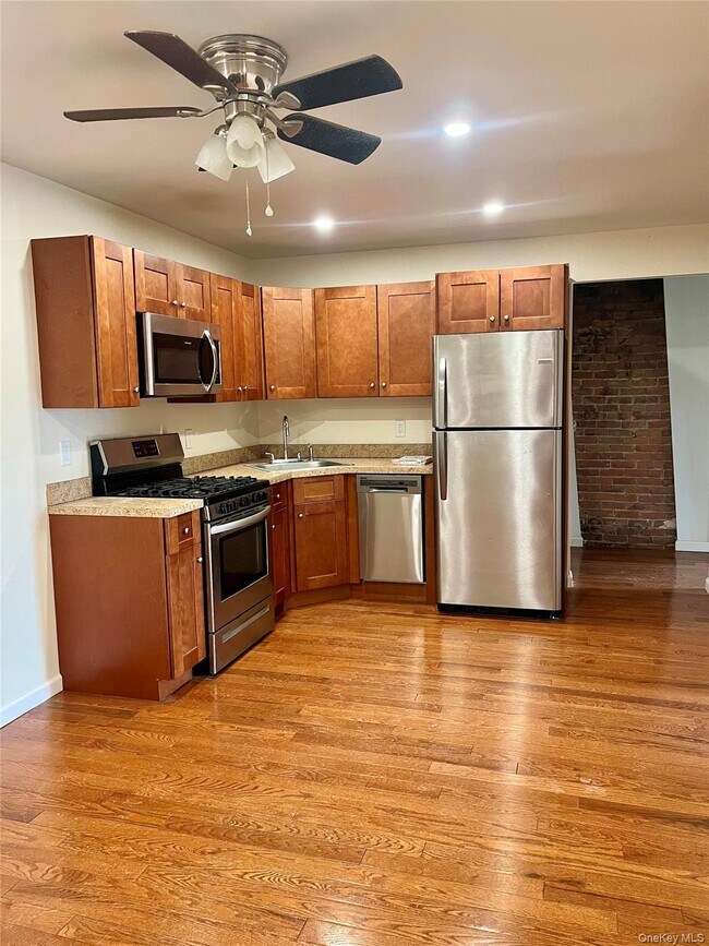 Foto del edificio - 55 W Main St