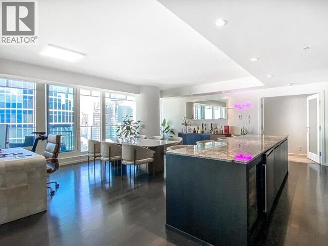 Photo du bâtiment - 1011 W Cordova St