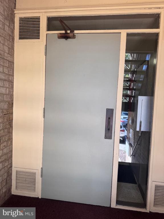 Foto del edificio - 7304 Donnell Dr