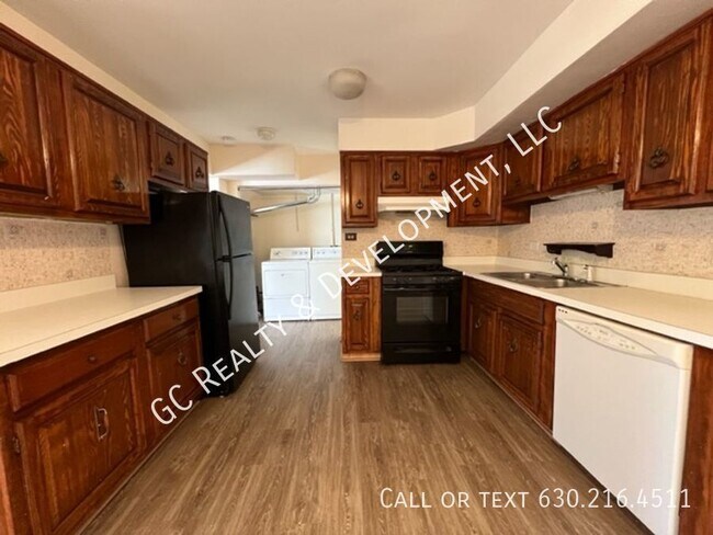 Foto del edificio - 1744 Queensbury Cir