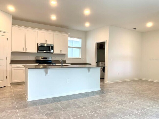 Foto del edificio - 6283 Blissful St