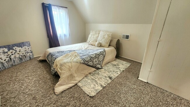 Foto del edificio - 1036 Forest Ave