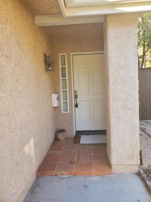 Foto del edificio - 6695 Indianbroom Ct