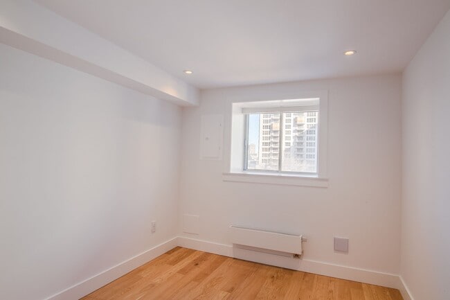 Building Photo - 3421 Rue Drummond