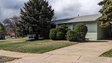 Building Photo - 2572 Elvin Ave