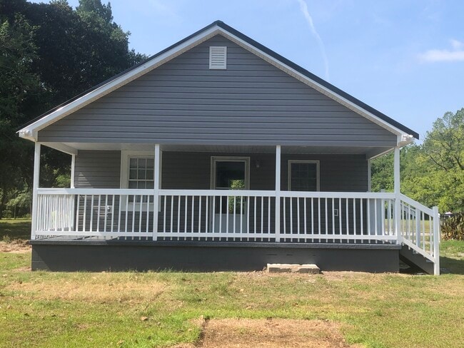 Parte trasera de la casa - 381 Big Hill Rd