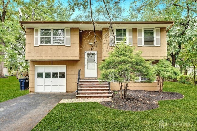 Building Photo - 5 Pelmont Pl