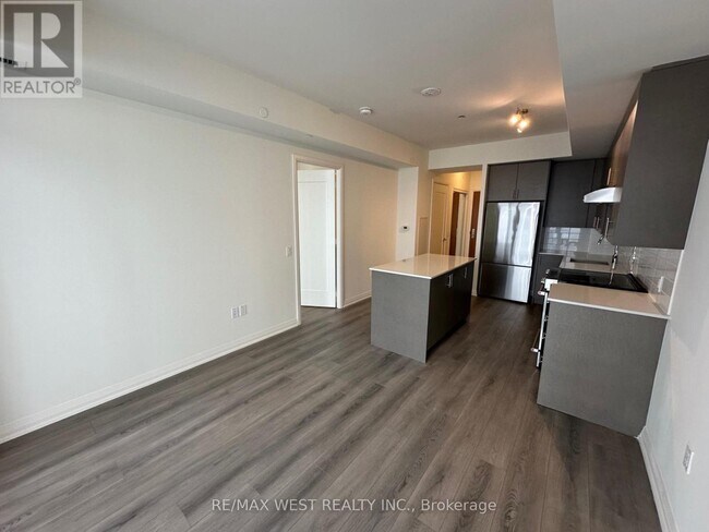 Photo du bâtiment - 8960 Jane St