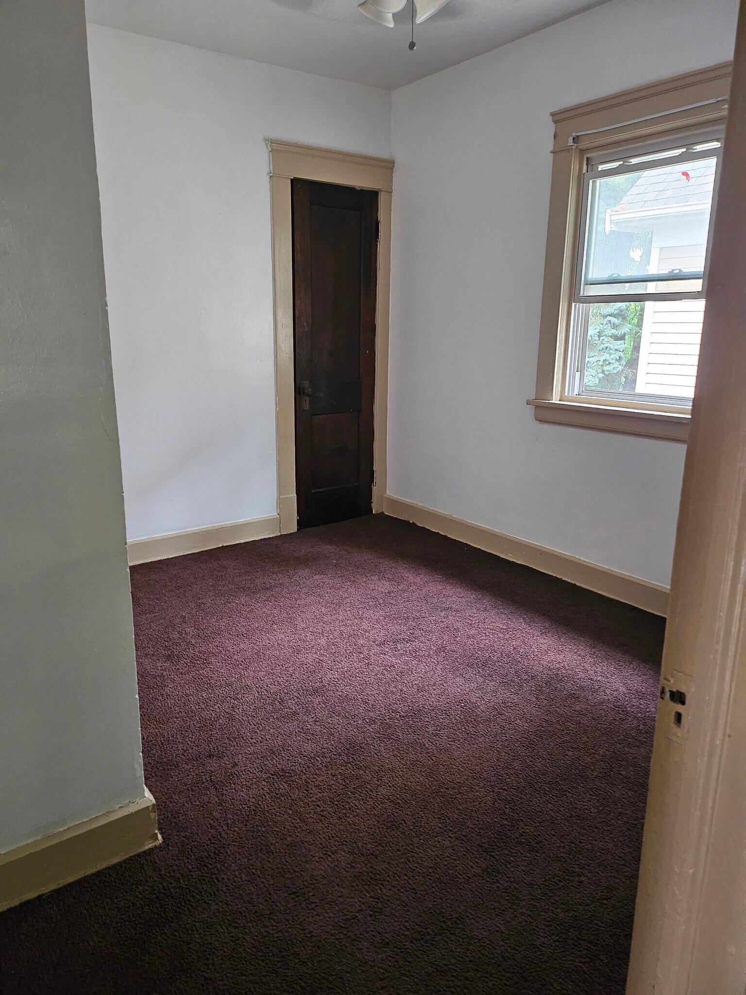 15819 Huntmere Ave Cleveland, OH 44110 – photo 5