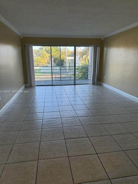 Foto del edificio - 4235 N University Dr