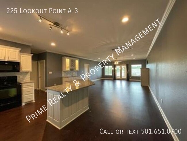 Building Photo - 225 Lookout Point