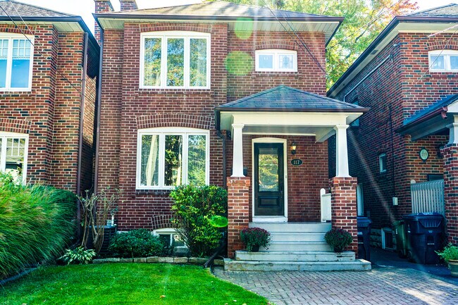 Building Photo - 117 Deloraine Ave