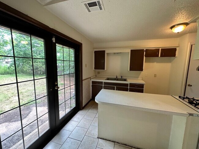 Building Photo - 3125 Dentwood Terrace