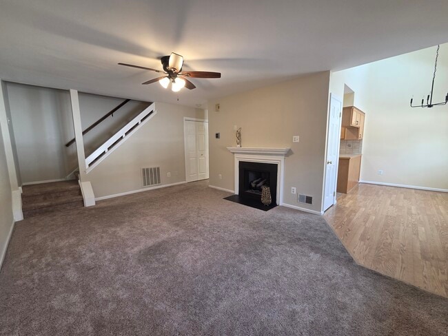 Living Room - 36 Heather Ct