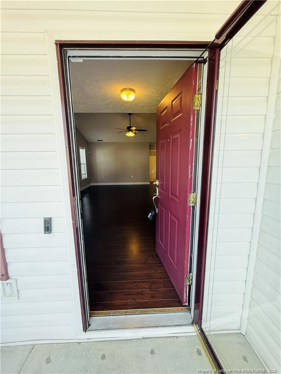 Building Photo - 318 Hawthorn Dr